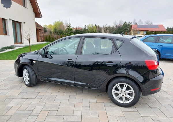 Seat Ibiza cena 22999 przebieg: 142000, rok produkcji 2012 z Białobrzegi małe 781